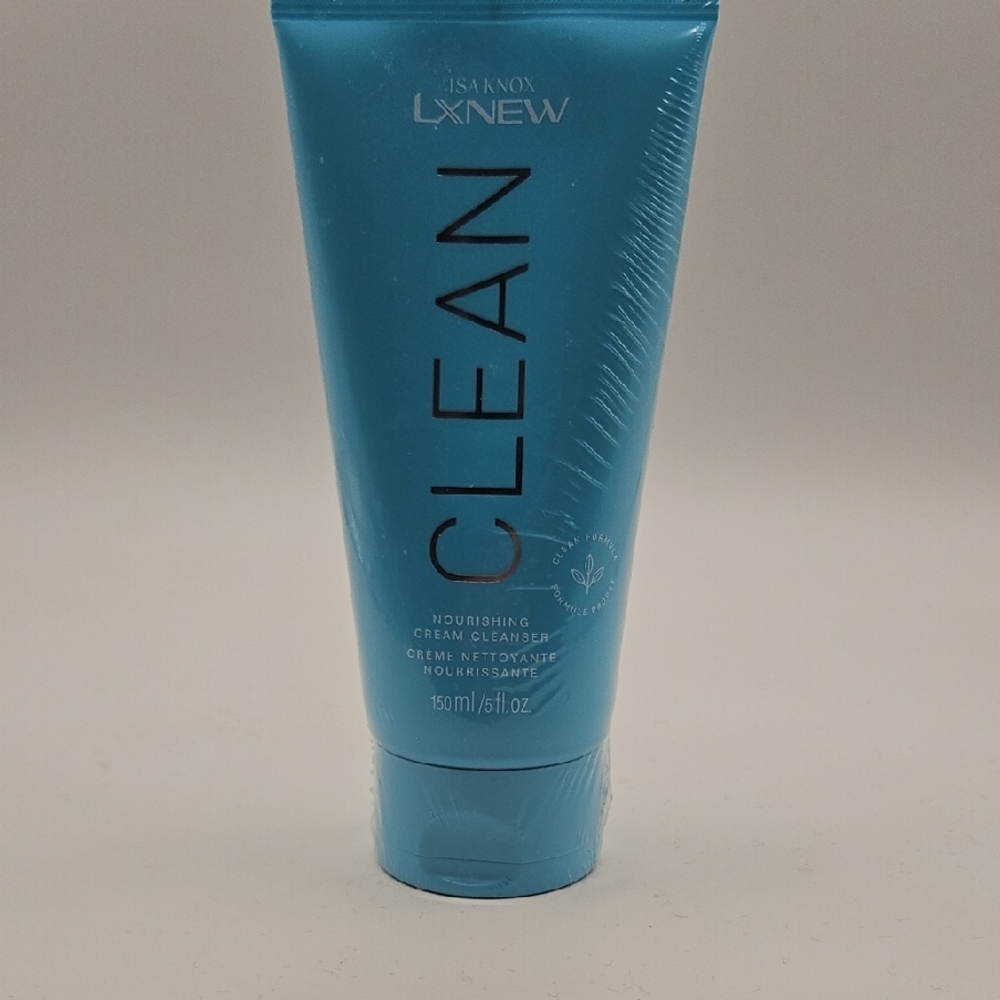 Isa Knox LXNew Nourishing Cream Cleanser